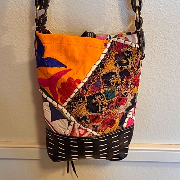 Raj Anthropologie Messenger Bag Women's Boho Hippie Made in India Unique NWT - Picture 2 of 16